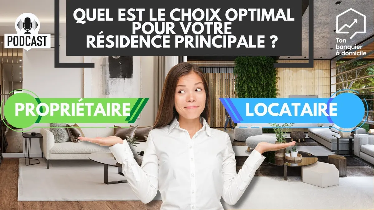 Bureau avec calculatrice, dossier de regroupement de crédits ouvert et tableau de mensualités annoté