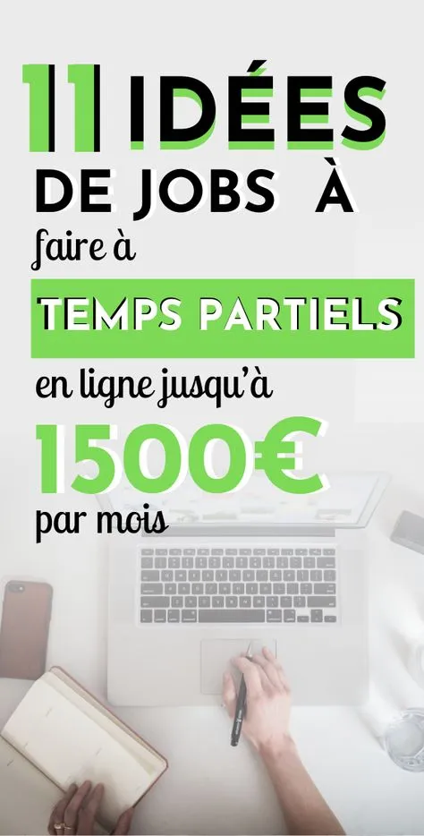 Bureau avec calculatrice, dossier de regroupement de crédits ouvert et tableau de mensualités annoté